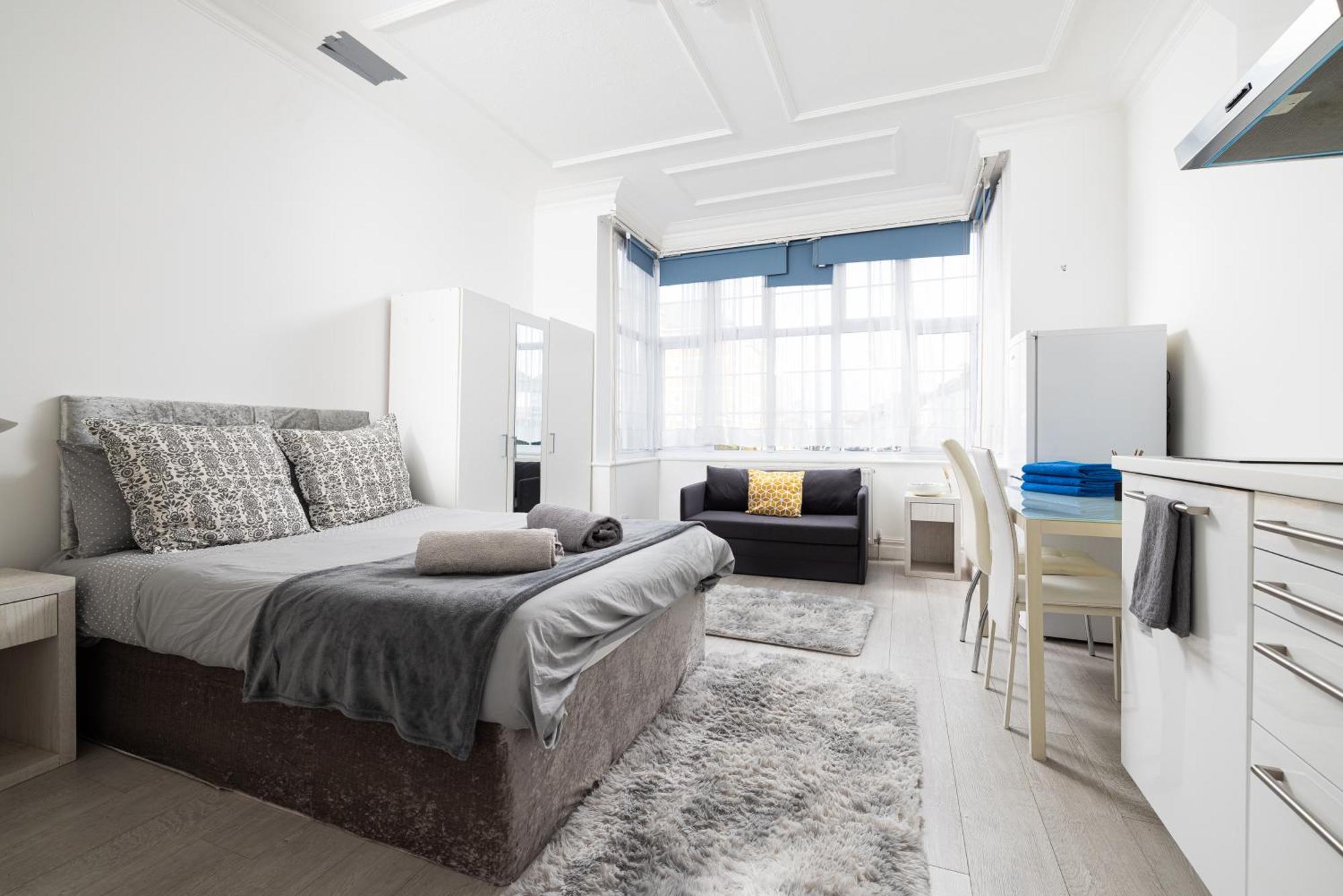 Bright Studio On Golders Green Road London Eksteriør bilde